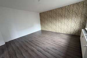 Viel Platz & Potenzial: 2-Zimmer-Wohnung mit zwei zusätzlichen Zimmern im Dachgeschoss – 46149 Schwarze Heide, Oberhausen – Vorschaubild 8