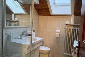 Charmanter Bungalow mit Galerie, Gartenidylle und Garage in Fürth-Vach – Die vollständige Adresse der Immobilie erhältst du vom Anbieter., 90768 Vach, Flexdorf, Ritzmannshof, Fürth – Vorschaubild 7