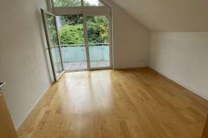 Großzügiges Haus mit ELW, 8 Zimmern in Ditzingen-Hirschlanden – Die vollständige Adresse der Immobilie erhältst du vom Anbieter., 71254 Ditzingen – Vorschaubild 10