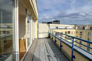 Freie 1-Zimmer-Penthouse-Wohnung mit Tiefgaragenstellplatz und Lift – Die vollständige Adresse der Immobilie erhältst du vom Anbieter., 4315 Neustadt-Neuschönefeld, Leipzig – Vorschaubild 3