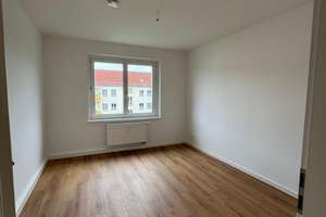 Helle 2-Zimmer Wohnung im 4. OG mit Balkon in Seidnitz/Dobritz – Die vollständige Adresse der Immobilie erhältst du vom Anbieter., 1237 Seidnitz/Dobritz, Dresden – Vorschaubild 4