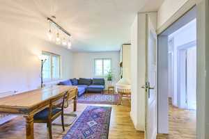 Idyllisches Traumhaus im Grünen – inklusive großem Grundstück – München – Vorschaubild 12