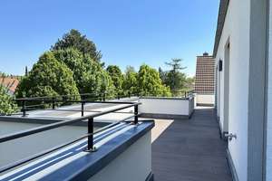 EINZIGARTIGES PENTHOUSE . EXKLUSIVE AUSSTATTUNG . RUHIGE BESTLAGE