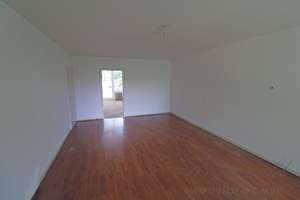 Flexible 4-Zimmer-Wohnung; Modernisiertes Bad, 2 Balkone, 150 m zur U-Bahn, ohne Käuferprovision – Die vollständige Adresse der Immobilie erhältst du vom Anbieter., 53175 Plittersdorf, Bonn – Vorschaubild 3