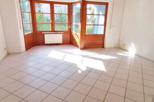 Schönes Haus mit vier Zimmern in Haßberge (Kreis), Haßfurt – Unterer Todsberg 4c, 97437 Haßfurt – Vorschaubild 1