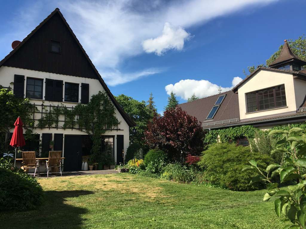 Immobilie in Finneland - Großzügiges Wohnhaus für 2-3 Generationen plus großem Nebengebäude zu verkaufen  - Bild 1