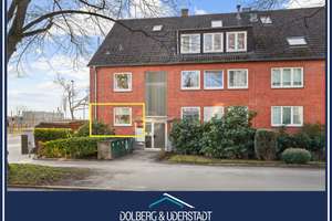 Hamburg-Wandsbek: Hochparterre mit Stellplatz, Balkon & Gartenanteil