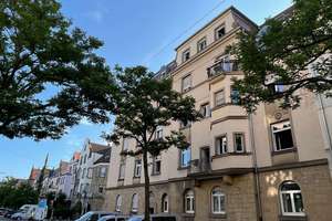+++frei ab 01.11.2026+++
Altbauflair in der Südweststadt – großzügige 4-Zimmer-Eigentumswohnung