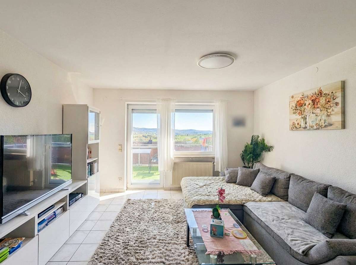 Immobilie in Auenwald - Gemütliche 3-Zimmer-Wohnung mit sonnigem Balkon und Naturblick - Bild 8