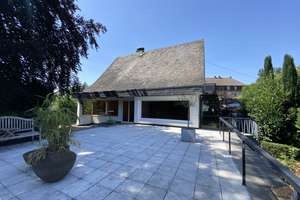Repräsentative Villa mit Schwimmbad Gummersbach Zentrum in Privatstraße diskret gelegen – Körnerstraße 31a, 51643 Gummersbach – Vorschaubild 31