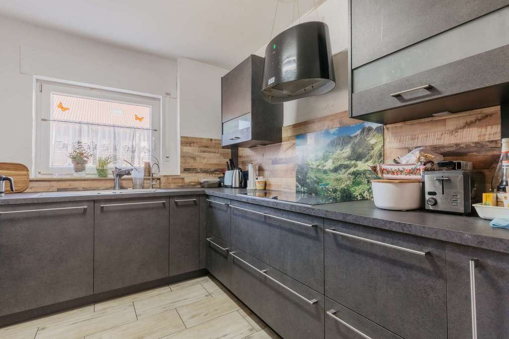 Immobilie in Weil der Stadt - Attraktives Mehrgenerationenhaus in Merklingen mit großer Grundstücksfläche - Bild 1