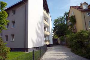 Geräumige 4-Zimmer-Wohnung mit Balkon und Terrasse und Gartenanteil am Olympiapark
