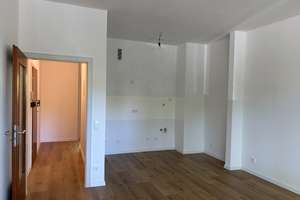 Geschmackvolle, modernisierte 2-Zimmer-Erdgeschosswohnung mit Balkon in Köln Riehl – Die vollständige Adresse der Immobilie erhältst du vom Anbieter., 50735 Riehl, Köln – Vorschaubild 3