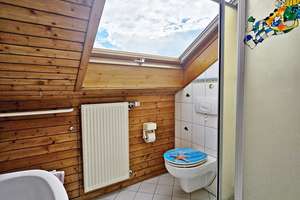 Großes Reihenhaus mit Garage und AAP im Freien sucht neuen Eigentümer !! – Die vollständige Adresse der Immobilie erhältst du vom Anbieter., 72760 Reutlingen-Mitte, Reutlingen – Vorschaubild 21