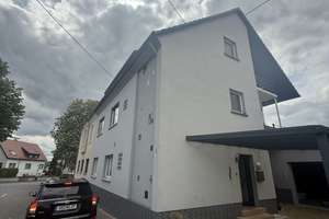 Wohnen mit Charakter: Großzügiges Haus in Saarbrücken-Ensheim – Bischmisheimer Str. 3, 66131 Ensheim, Saarbrücken – Vorschaubild 3