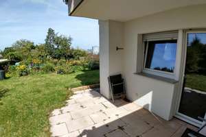 Helle 3-Zimmer-Wohnung mit Tageslichtbad, Terrasse und Weitblick über den Stuttgarter Talkessel