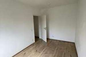 Boutique-Boutique-Mehrfamilienhaus mit renovierter und separater 4-Zimmer-Gartenwohnung. – Dulmener Str. 1, 46117 Osterfeld-West, Oberhausen – Vorschaubild 7