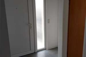 Koblenz-Metternich: Großzügige 2 ZKB-Wohnung mit Sonnenbalkon im Erdgeschoss in ruhiger Wohnlage – Die vollständige Adresse der Immobilie erhältst du vom Anbieter., 56072 Metternich, Koblenz – Vorschaubild 2