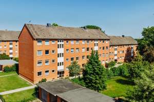 Sanieren, einziehen, wohlfühlen – Erdgeschosswohnung mit Loggia und vielen Möglichkeiten
