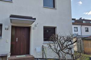 Reiheneckhaus in familienfreundlicher Siedlung in Eching  – Die vollständige Adresse der Immobilie erhältst du vom Anbieter., 85386 Eching – Vorschaubild 1