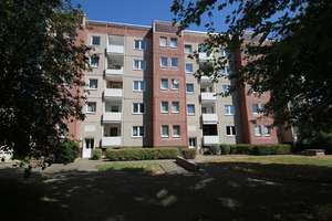 Charmante 3- Raumwohnung mit Balkon ! – Abendstraße 15a, 39124 Neue Neustadt, Magdeburg – Vorschaubild 4