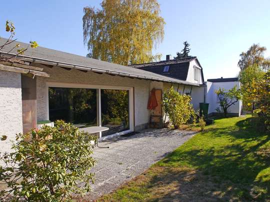 Einladendes Wohnhaus mit großer Schwimmhalle - Bild 14