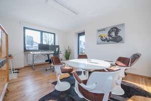 Klassik trifft Moderne! Sanierte Villa mit großem Grundstück in ausgesuchter Lage. – Die vollständige Adresse der Immobilie erhältst du vom Anbieter., 84307 Eggenfelden – Vorschaubild 19