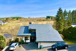 Attraktives Haus in Olsberg-Elpe wartet auf seine neuen Eigentümer – Hochsauerlandkreis – Vorschaubild 1