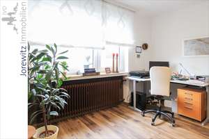 Bielefeld-Brake: Gepflegtes, freistehendes Ein- bis Zweifamilienhaus mit schönem Garten und Garage – Die vollständige Adresse der Immobilie erhältst du vom Anbieter., 33729 Heepen, Bielefeld – Vorschaubild 17