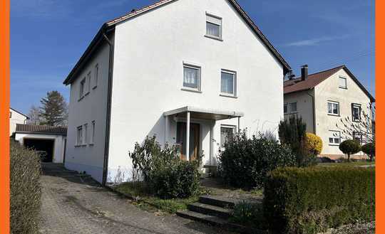 Schönes, vielfältiges Zweifamilienhaus in toller Lage von Gomaringen