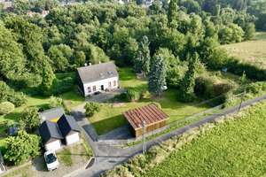 Freistehendes Ein-/Zweifamilienhaus mit weitläufigem 1.875 m² Grundstück