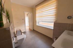 Exklusive Penthousewohnung in bester Wohnlage – Die vollständige Adresse der Immobilie erhältst du vom Anbieter., 83395 Freilassing – Vorschaubild 23