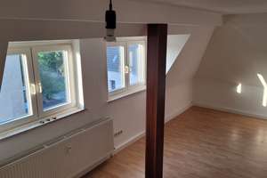 Gemütliche 2 Raum Wohnung plus Hobbyraum (10qm) im angrenzenden Dachboden.