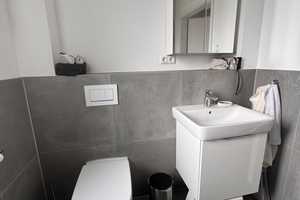 Lichtdurchflutete, neuwertige 4-Zimmer-Wohnung mit Balkon und EBK in Duisburg-Huckingen  – Mündelheimer Straße 25, 47259 Duisburg – Vorschaubild 7