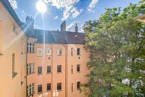 ARNIMKIEZ! SUPERHELLE UND KLASSISCHE ALTBAUWOHNUNG! RUHIGE LAGE IM SEITENFLÜGEL! PROVISIONSFREI! – Behmstraße 67, 10439 Prenzlauer Berg, Berlin – Vorschaubild 3