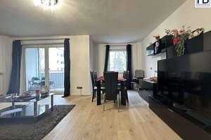 Selber einziehen oder investieren: Stilvolle 3-Zimmer-Wohnung mit Badewanne, Balkon und Stellplatz