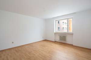Sehr gut geschnittene 3-Zimmer-Wohnung mit Südbalkon & Tiefgarage – Die vollständige Adresse der Immobilie erhältst du vom Anbieter., 80935 Lerchenau-Ost, München – Vorschaubild 8