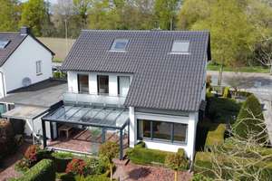 Modernisiertes Einfamilienhaus mit großzügigem Garten im Universitätsklinikviertel