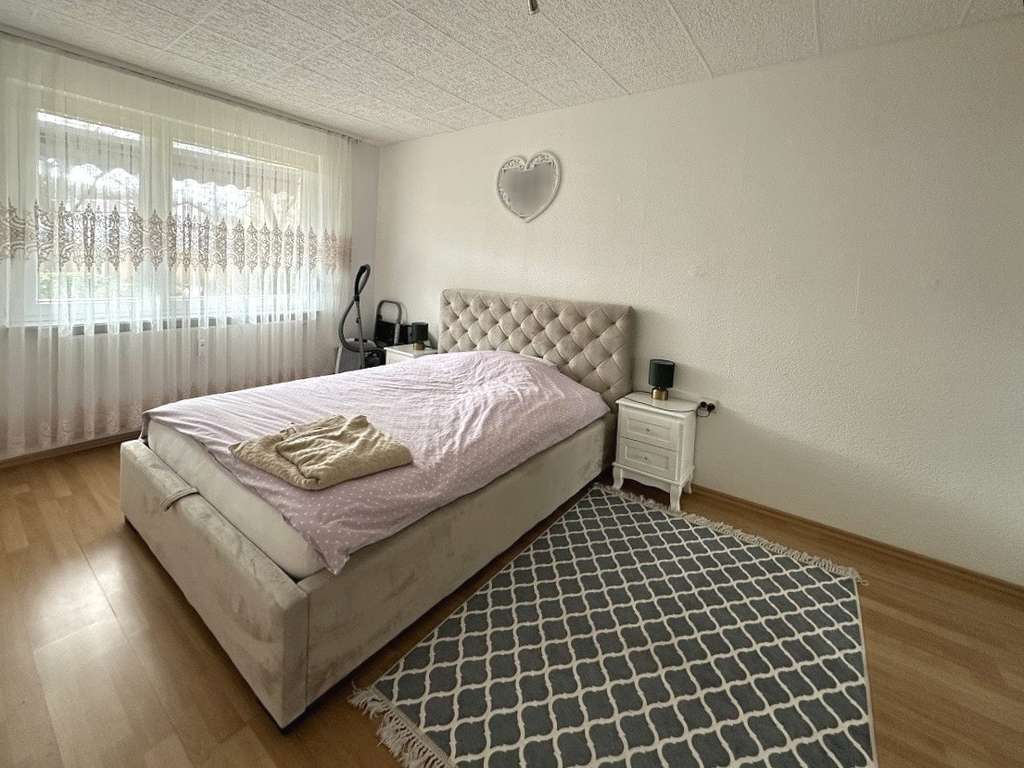 Immobilie in Kirchheim unter Teck - Helle 2-Zi.-Whg. mit Balkon und Stellplatz in Kirchheim unter Teck - Bild 2