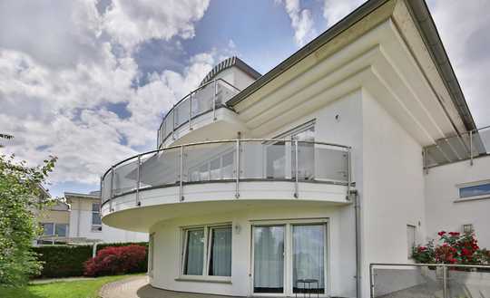 Wohnen, Arbeiten, Vermieten – vielseitiges Einfamilienhaus mit Einliegerwohnung in Bestlage