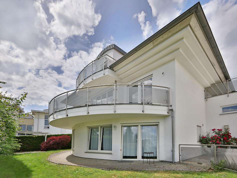 Hausansicht vom Garten