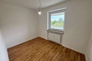 Charmante 1,5-Zimmer-Wohnung in München mit Balkon – 81737 Neuperlach, München – Vorschaubild 3