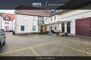 Großzügiges Zweifamilienhaus mit Nebengebäude, großer Scheune und Parkplätzen – Frankfurt am Main – Vorschaubild 1
