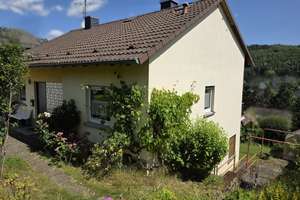 Geräumiges Einfamilienhaus / Mehrgenerationenhaus in Hofheim-Lorsbach – Die vollständige Adresse der Immobilie erhältst du vom Anbieter., 65719 Hofheim am Taunus – Vorschaubild 1