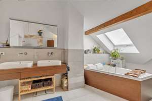 Wohnen mit Charakter: Großzügige 4-Zimmer-Maisonette-Wohnung in Karlsruhe – Moltkestraße 133, 76185 Mühlburg, Karlsruhe – Vorschaubild 3