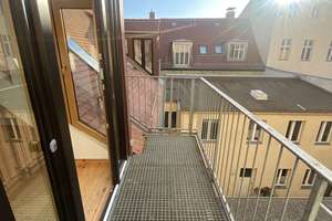 Außergewöhnliche Dachgeschosswohnung mit Galerie, Balkon und Balkencharme – Die vollständige Adresse der Immobilie erhältst du vom Anbieter., 14467 Nördliche Innenstadt, Potsdam – Vorschaubild 6