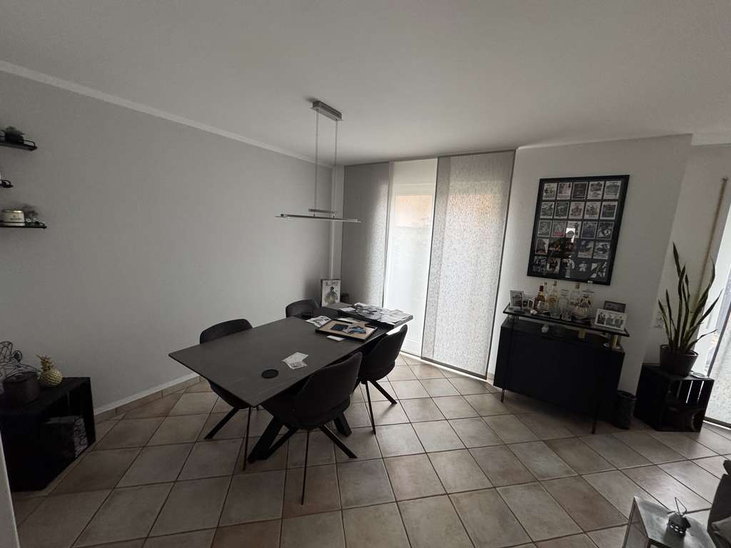 Immobilie in Eltville am Rhein - 4-Zimmer Eigentumswohnung (Haus-im-Haus) mit Garten und Ausbaupotenzial in 65434 Eltville am Rhein - Bild 4