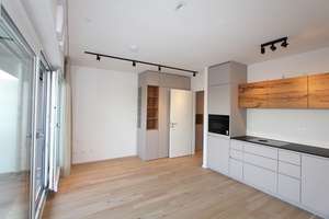 Singles aufgepasst: Teilmöbliertes DG-Apartment mit Südbalkon und Alpenblick