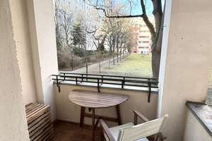Charmante 2-Zimmer-Altbauwohnung mit Balkon und ruhiger Hofausrichtung – Die vollständige Adresse der Immobilie erhältst du vom Anbieter., 10407 Prenzlauer Berg, Berlin – Vorschaubild 2