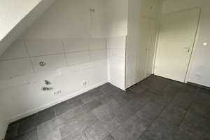 Helle und gemütliche 3 Zimmer-Dachgeschosswohnung in ruhiger Lage von Gelsenkirchen – Die vollständige Adresse der Immobilie erhältst du vom Anbieter., 45899 Beckhausen, Gelsenkirchen – Vorschaubild 6